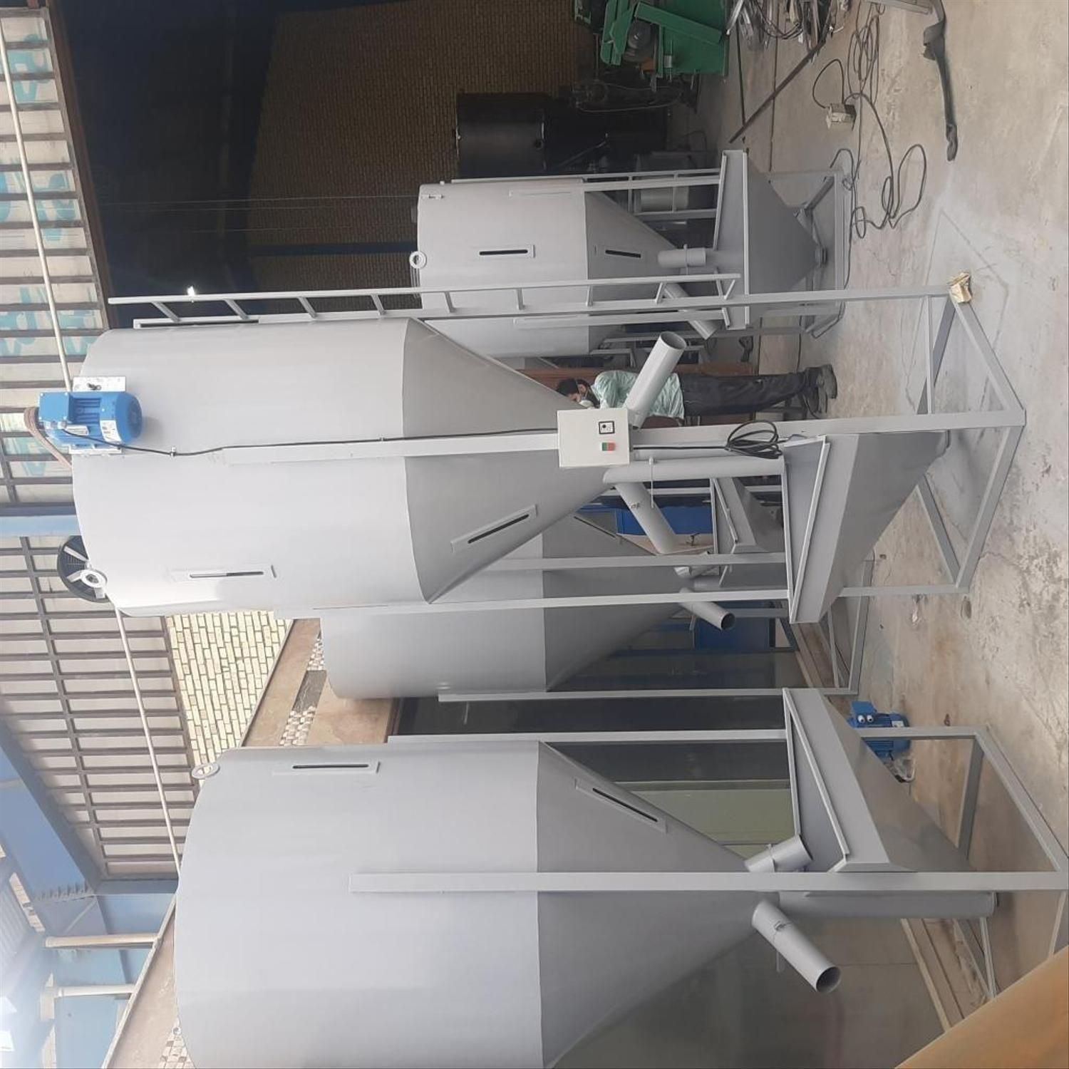 میکسر و همزن مواد پلاستیک و پودری . کاربرد آن در صنایع پلاستیک 